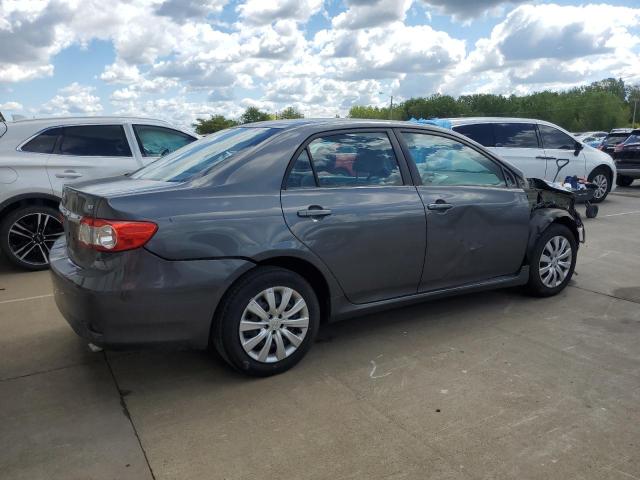 2T1BU4EE1DC985638 - 2013 TOYOTA COROLLA BASE Grafitowy zdjęcie 3