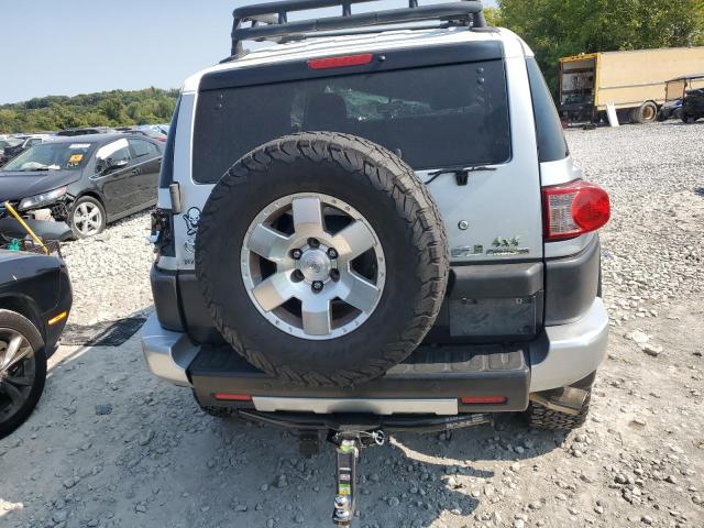 JTEBU11FX70090852 - 2007 TOYOTA FJ CRUISER SILVER photo 6