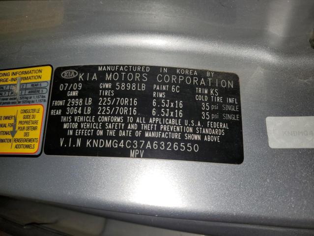 KNDMG4C37A6326550 - 2010 KIA SEDONA LX SILVER photo 13