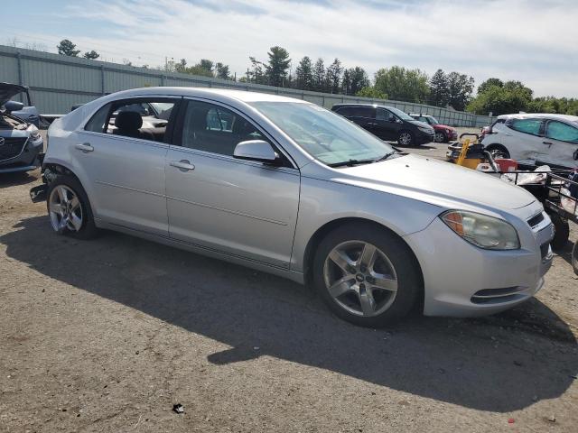 1G1ZC5EB9AF124393 - 2010 CHEVROLET MALIBU 1LT SILVER photo 4