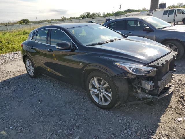 SJKCH5CP0HA033305 - 2017 INFINITI QX30 BASE BLACK photo 4