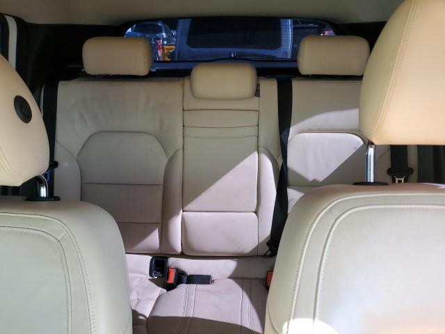 SJKCH5CR4HA038637 - 2017 INFINITI QX30 BASE 白色 照片 10