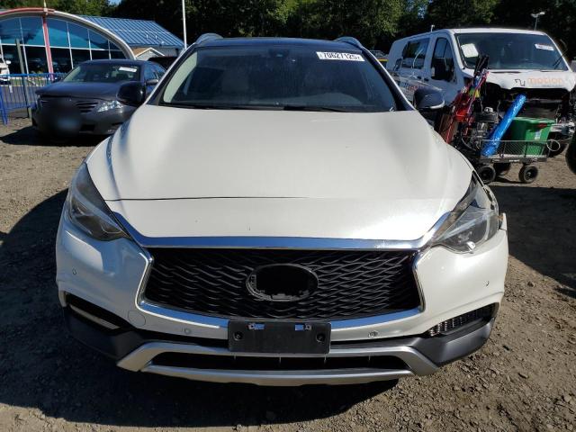 SJKCH5CR4HA038637 - 2017 INFINITI QX30 BASE 白色 照片 5