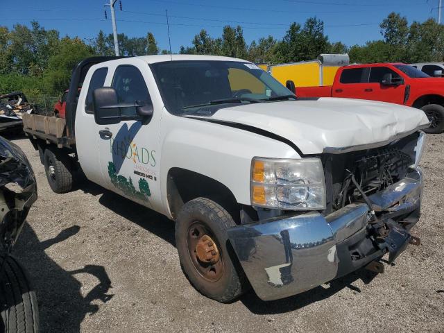 1GCHK49K59E146712 - 2009 CHEVROLET SILVERADO K2500 HEAVY DUTY WHITE photo 4