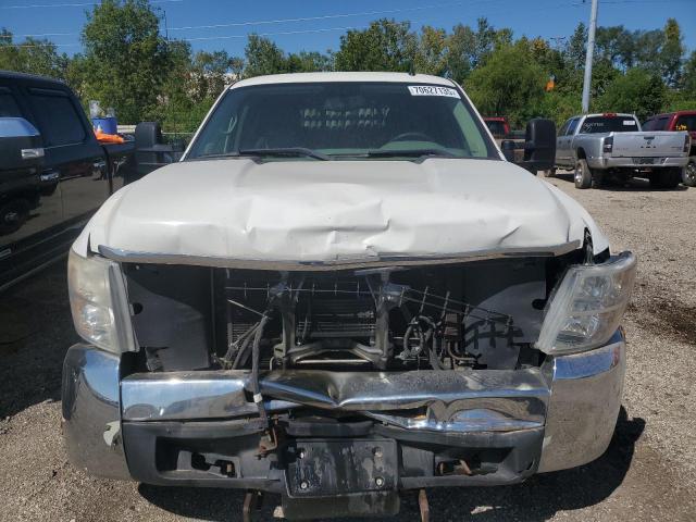 1GCHK49K59E146712 - 2009 CHEVROLET SILVERADO K2500 HEAVY DUTY WHITE photo 5