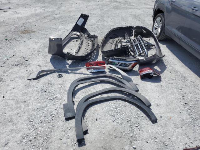 1V2JR2CA7NC522171 - 2022 VOLKSWAGEN ATLAS SE Gümüş fotoğraf 13