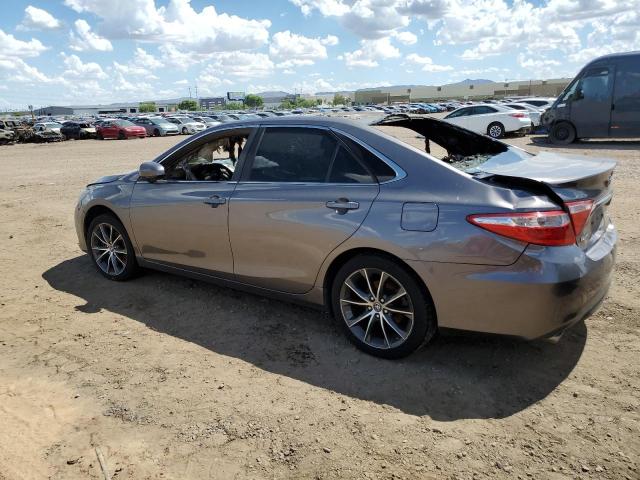 4T1BK1FK5HU031567 - 2017 TOYOTA CAMRY XSE GRAY photo 2