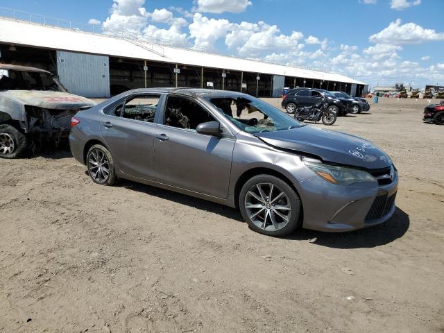 4T1BK1FK5HU031567 - 2017 TOYOTA CAMRY XSE GRAY photo 4