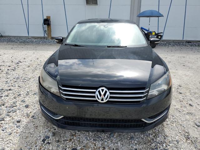 1VWAS7A38FC012210 - 2015 VOLKSWAGEN PASSAT S أسود صورة 5