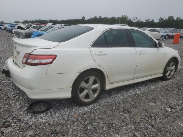 4T1BF3EK3BU670488 - 2011 TOYOTA CAMRY BASE WHITE photo 3