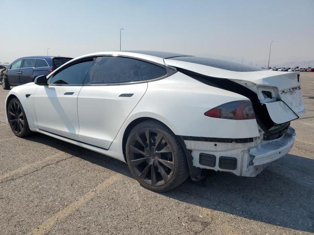 5YJSA1E42LF379600 - 2020 TESLA MODEL S WHITE photo 2