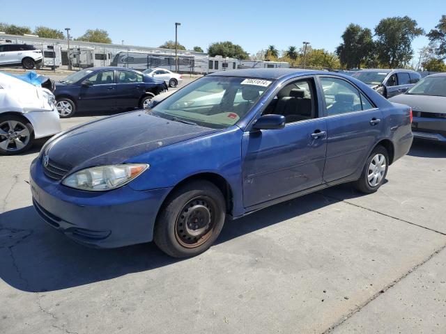 4T1BE32K83U152790 - 2003 TOYOTA CAMRY LE BLUE photo 1