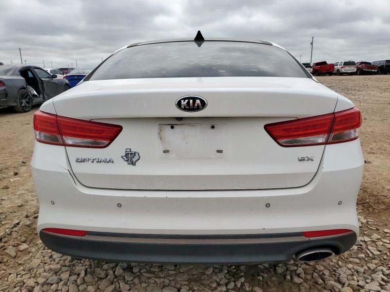 5XXGU4L36JG220548 - 2018 KIA OPTIMA EX WHITE photo 6