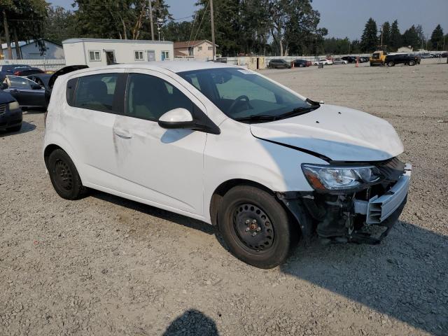 1G1JG6SH0J4110345 - 2018 CHEVROLET SONIC WHITE photo 4