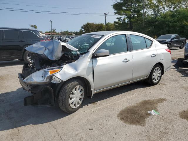 3N1CN7AP4HL883685 - 2017 NISSAN VERSA S SILVER photo 1