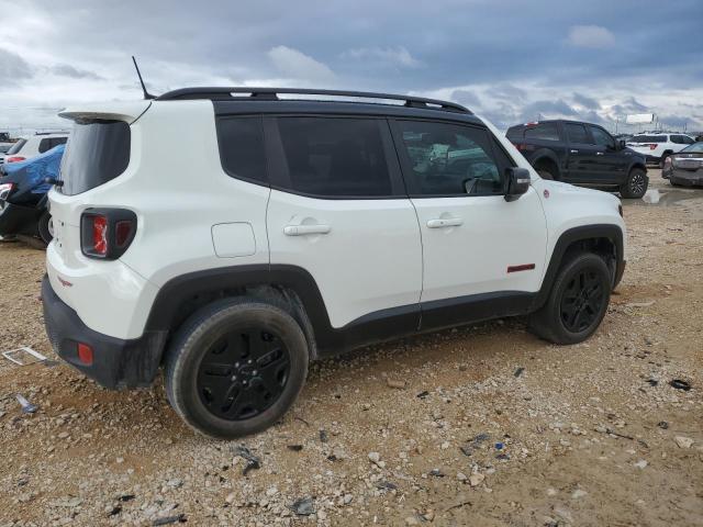 ZACCJBCB2JPG95158 - 2018 JEEP RENEGADE TRAILHAWK WHITE photo 3