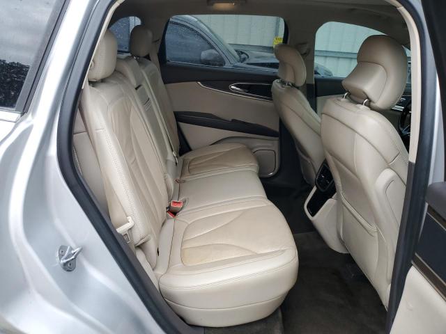 2LMPJ6LR8HBL44307 - 2017 LINCOLN MKX RESERVE Արծաթագույն լուսանկար 11