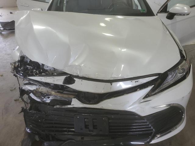 4T1F11BK6PU096789 - 2023 TOYOTA CAMRY XLE WHITE photo 11
