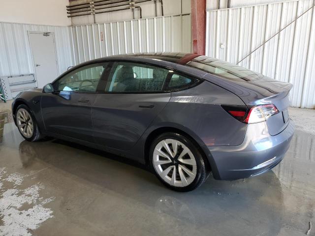 5YJ3E1EAXNF369706 - 2022 TESLA MODEL 3 ნაცრისფერი ფოტო 2