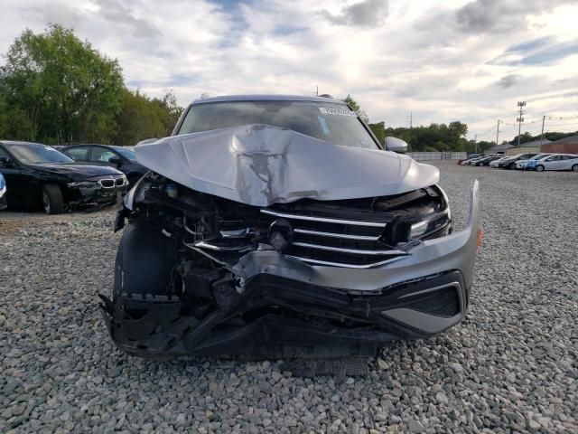 3VV2B7AX5NM039051 - 2022 VOLKSWAGEN TIGUAN SE Gümüş fotoğraf 5