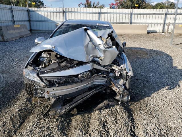 4T1C11AK3NU628422 - 2022 TOYOTA CAMRY LE SILVER photo 5