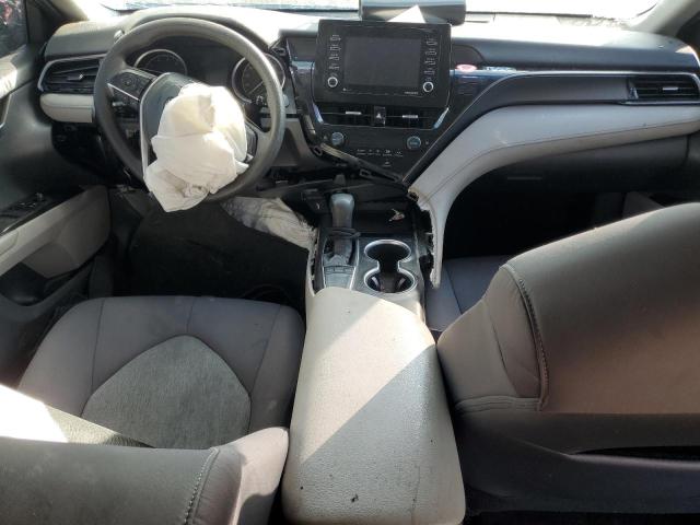 4T1C11AK3NU628422 - 2022 TOYOTA CAMRY LE SILVER photo 8