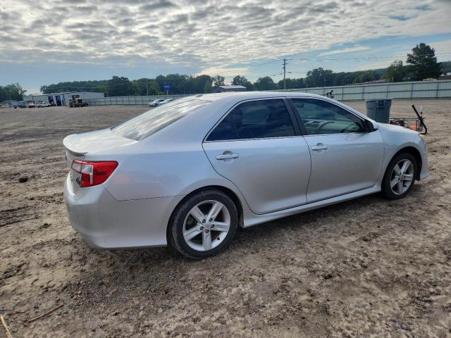 4T1BF1FK2CU616832 - 2012 TOYOTA CAMRY BASE SILVER photo 3