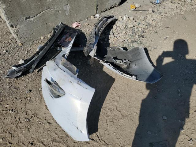 JHMZE2H76AS016648 - 2010 HONDA INSIGHT EX WHITE photo 12