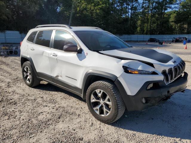 1C4PJMBX2JD532874 - 2018 JEEP CHEROKEE TRAILHAWK WHITE photo 4