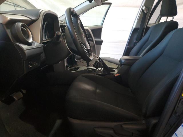 2T3BFREV6JW850986 - 2018 TOYOTA RAV4 LE Черный фото 7