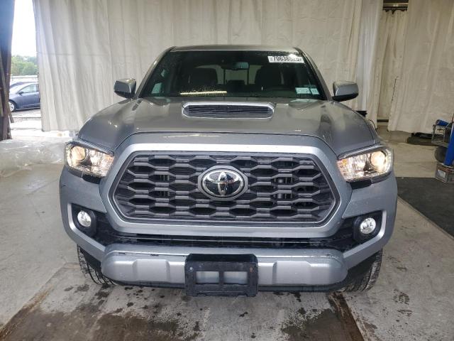 3TMCZ5AN2NM463871 - 2022 TOYOTA TACOMA DOUBLE CAB Gümüş foto 5