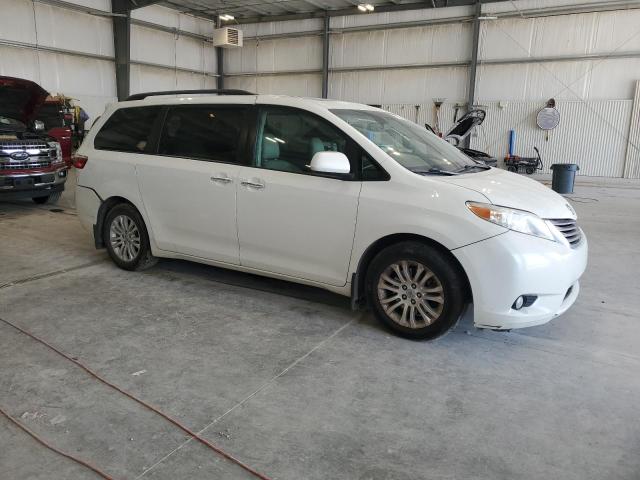 5TDYK3DC7GS727145 - 2016 TOYOTA SIENNA XLE 白色 照片 4
