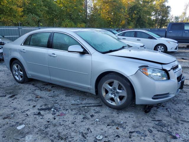 1G1ZH57B494201645 - 2009 CHEVROLET MALIBU 1LT SILVER photo 4