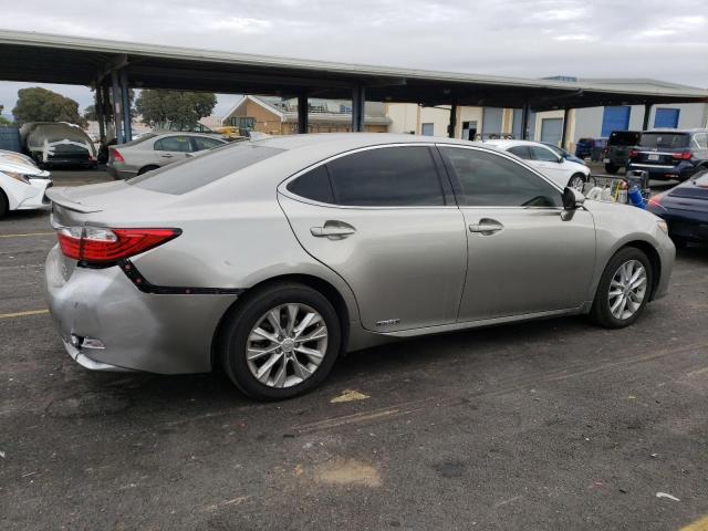 JTHBW1GG1F2078153 - 2015 LEXUS ES 300H SILVER photo 3