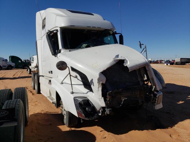 4V4NC9EH78N261886 - 2008 VOLVO VN VNL WHITE photo 1