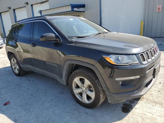 3C4NJDBB7KT734441 - 2019 JEEP COMPASS LATITUDE BLACK photo 4