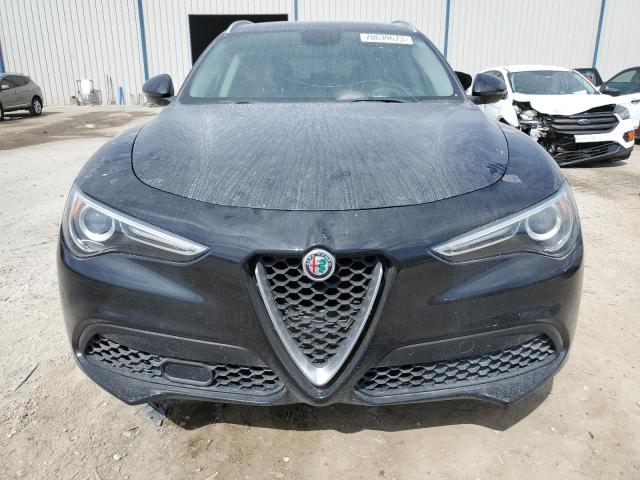 ZASFAKAN9J7B82259 - 2018 ALFA ROMEO STELVIO BLACK photo 5