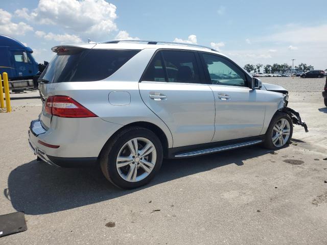 4JGDA5HB9EA383709 - 2014 MERCEDES-BENZ ML 350 4MATIC SILVER photo 3