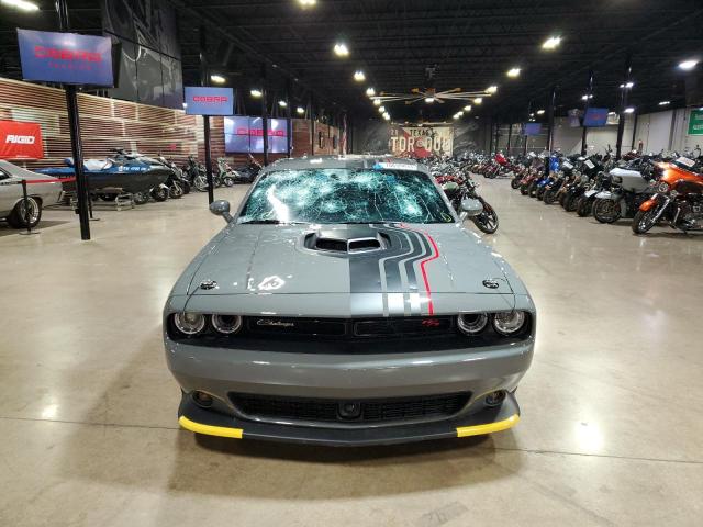 2C3CDZFJ3PH562930 - 2023 DODGE CHALLENGER R/T SCAT PACK GRAY photo 2