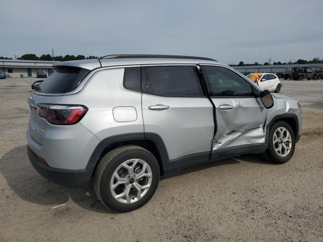 3C4NJDBN6ST528909 - 2025 JEEP COMPASS LATITUDE SILVER photo 3