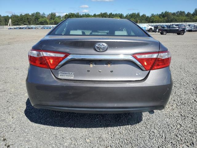 4T1BF1FK1GU529123 - 2016 TOYOTA CAMRY LE GRAY photo 6