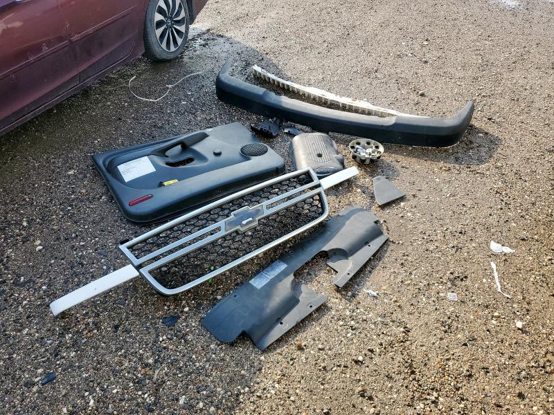 1GCHC29UX6E192177 - 2006 CHEVROLET SILVERADO C2500 HEAVY DUTY WHITE photo 12