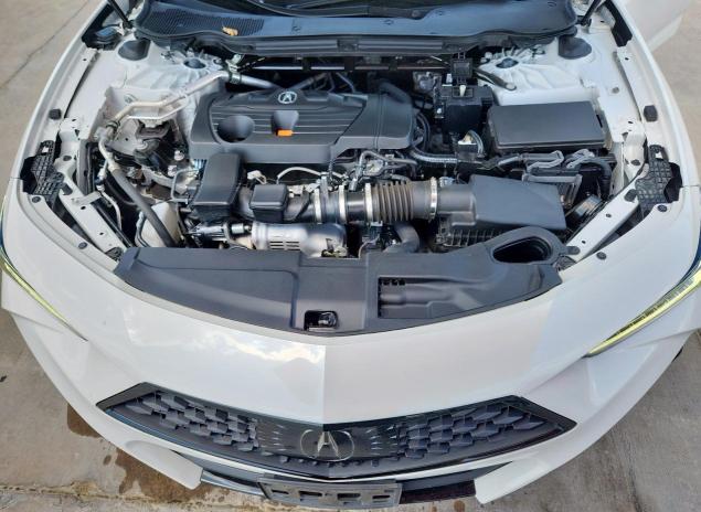 19UUB5F50NA002815 - 2022 ACURA TLX TECH A WHITE photo 11