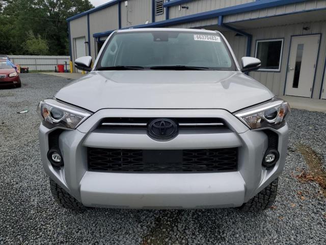 JTENU5JR9N5998708 - 2022 TOYOTA 4RUNNER SR5/SR5 PREMIUM 银色 照片 5