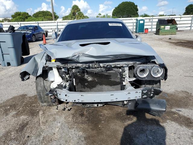 2C3CDZFJ6NH100357 - 2022 DODGE CHALLENGER R/T SCAT PACK GRAY photo 5