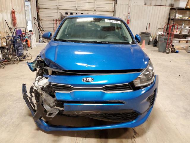 3KPA24AD4ME400406 - 2021 KIA RIO LX BLUE photo 5