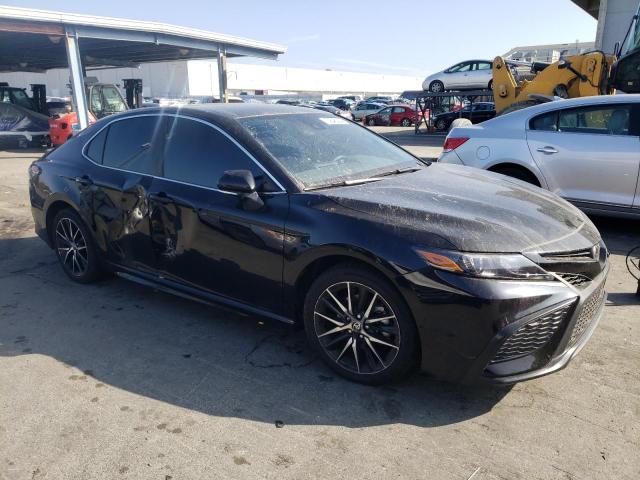 4T1G11AK5RU856848 - 2024 TOYOTA CAMRY SE NIGHT SHADE BLACK photo 4