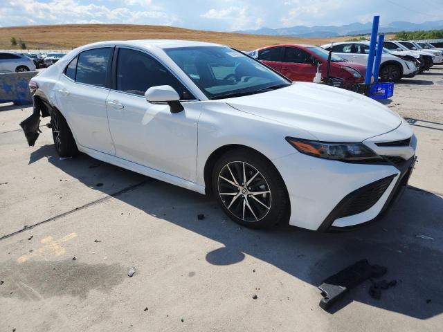 4T1G11BK3PU093529 - 2023 TOYOTA CAMRY SE NIGHT SHADE WHITE photo 4