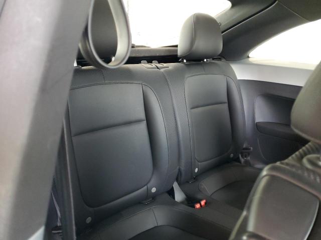 3VWJP7AT4DM657577 - 2013 VOLKSWAGEN BEETLE SILVER photo 10