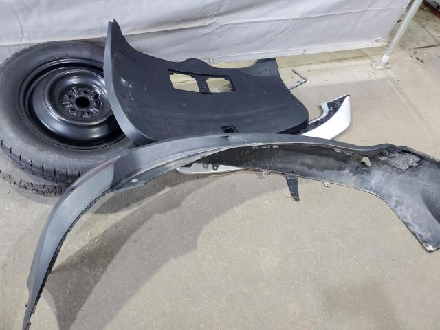 JTMRFREV6DD017706 - 2013 TOYOTA RAV4 XLE 银色 照片 13